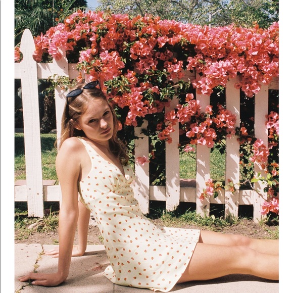 🔴SOLD ZARA STRAWBERRY SATIN PRINT DRESS - Picture 5 of 10